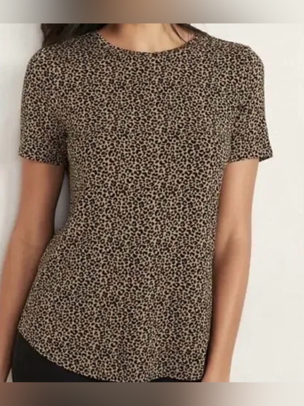 Old Navy Leopard Print Short Sleeve Tee Size M
